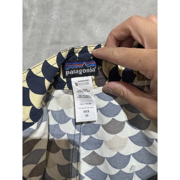 Patagonia Swim Trunks Men's 34 Scallop Seigaiha Multicolor Geometric Board Short - Picture 3 of 10